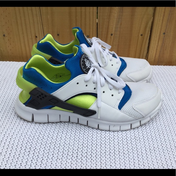 nike huarache free white